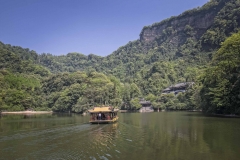 Ferry on Yeucheng Lake